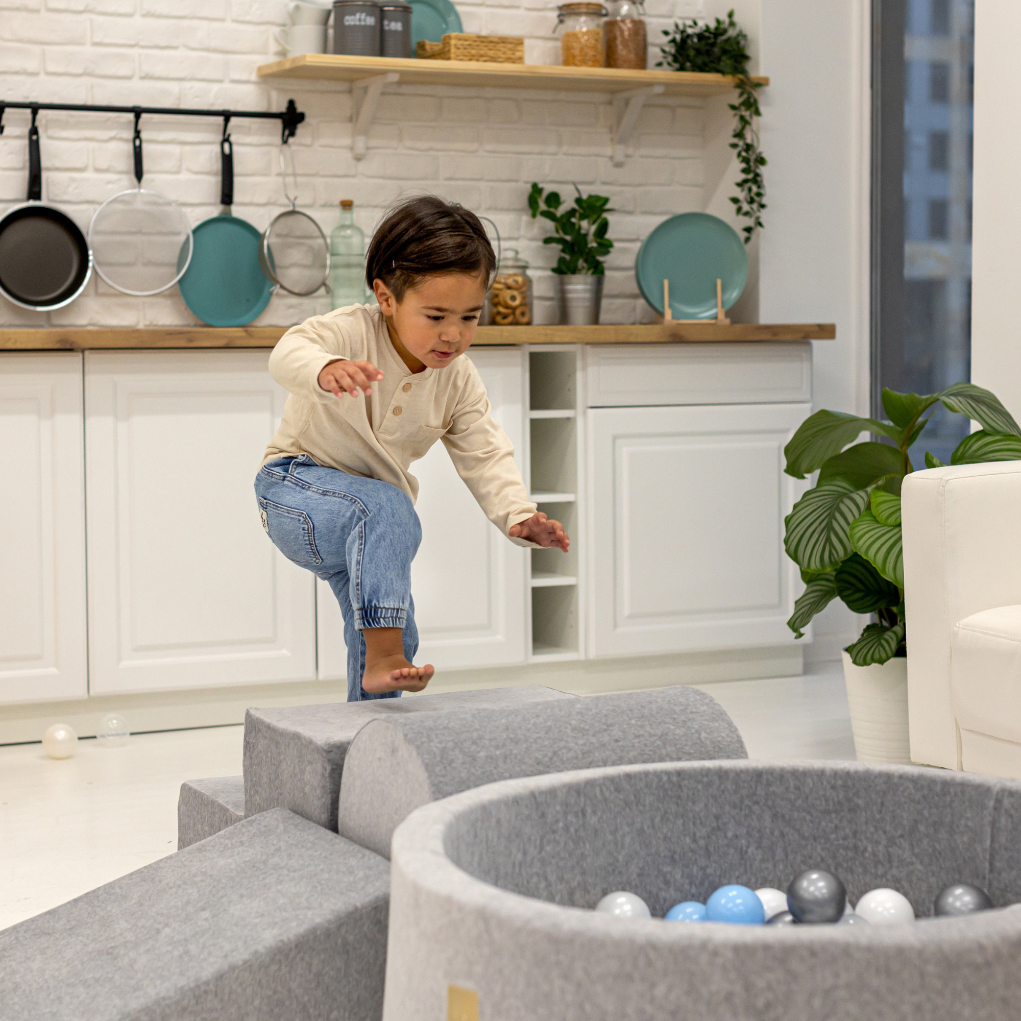 MeowBaby Velvet Light Grey Soft Play Set with Ball Pit