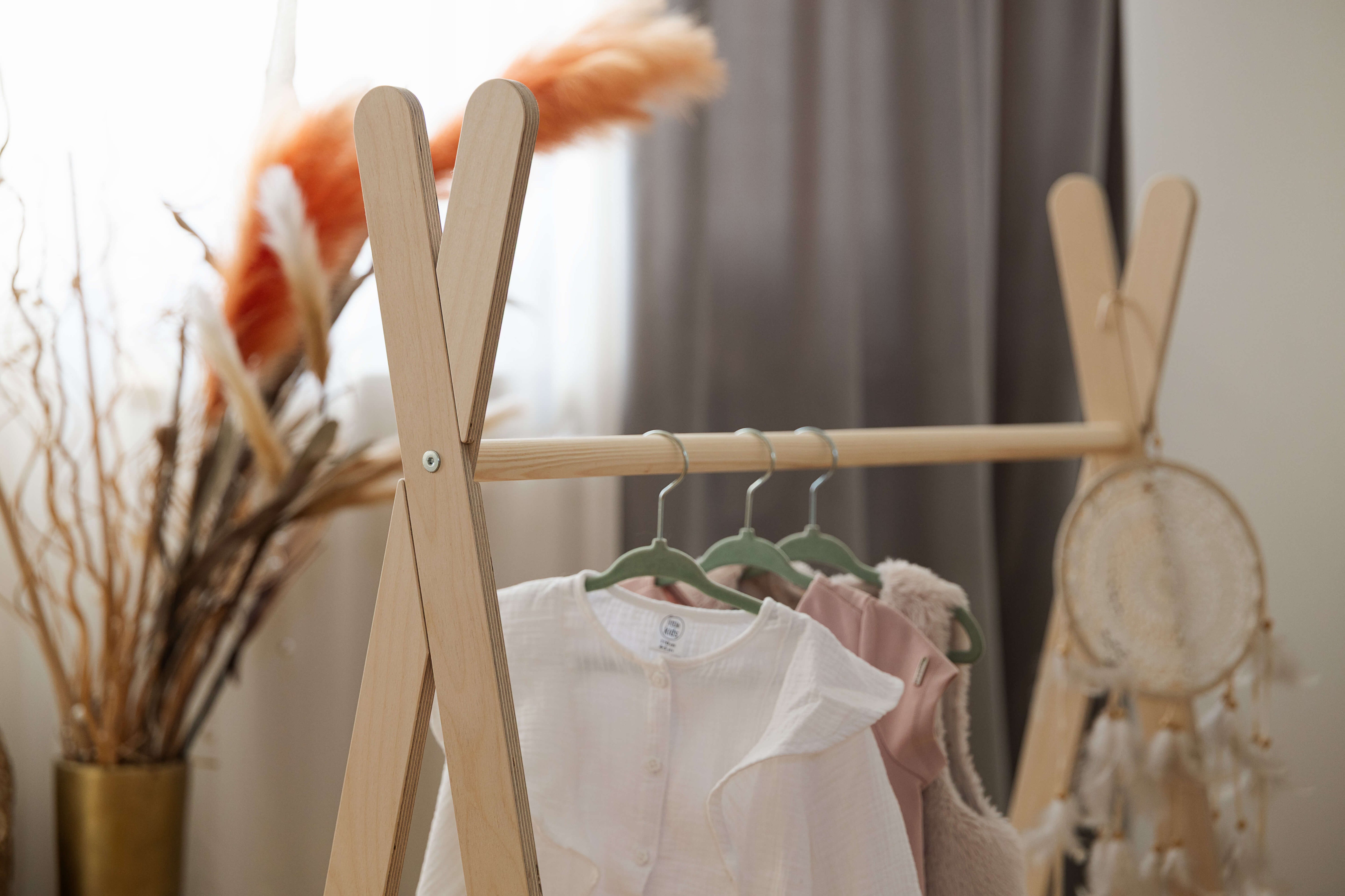 Tipi Hanger - Wooden Clothes Rail With Shelve For Kids Bedroom