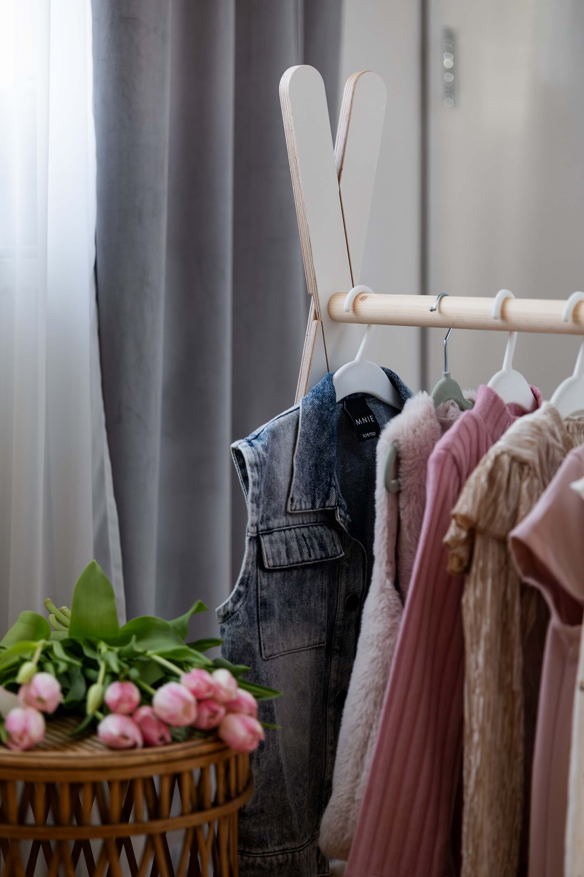 Tipi Hanger - Wooden Clothes Rail With Shelve For Kids Bedroom