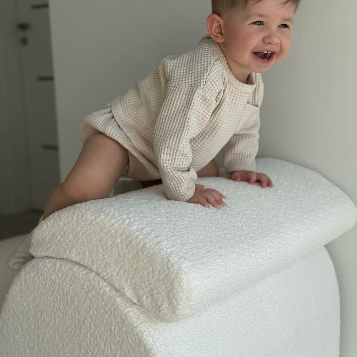 Meowbaby Wygodny Fotel dla Dziecka - Wave Lounger | Boucle