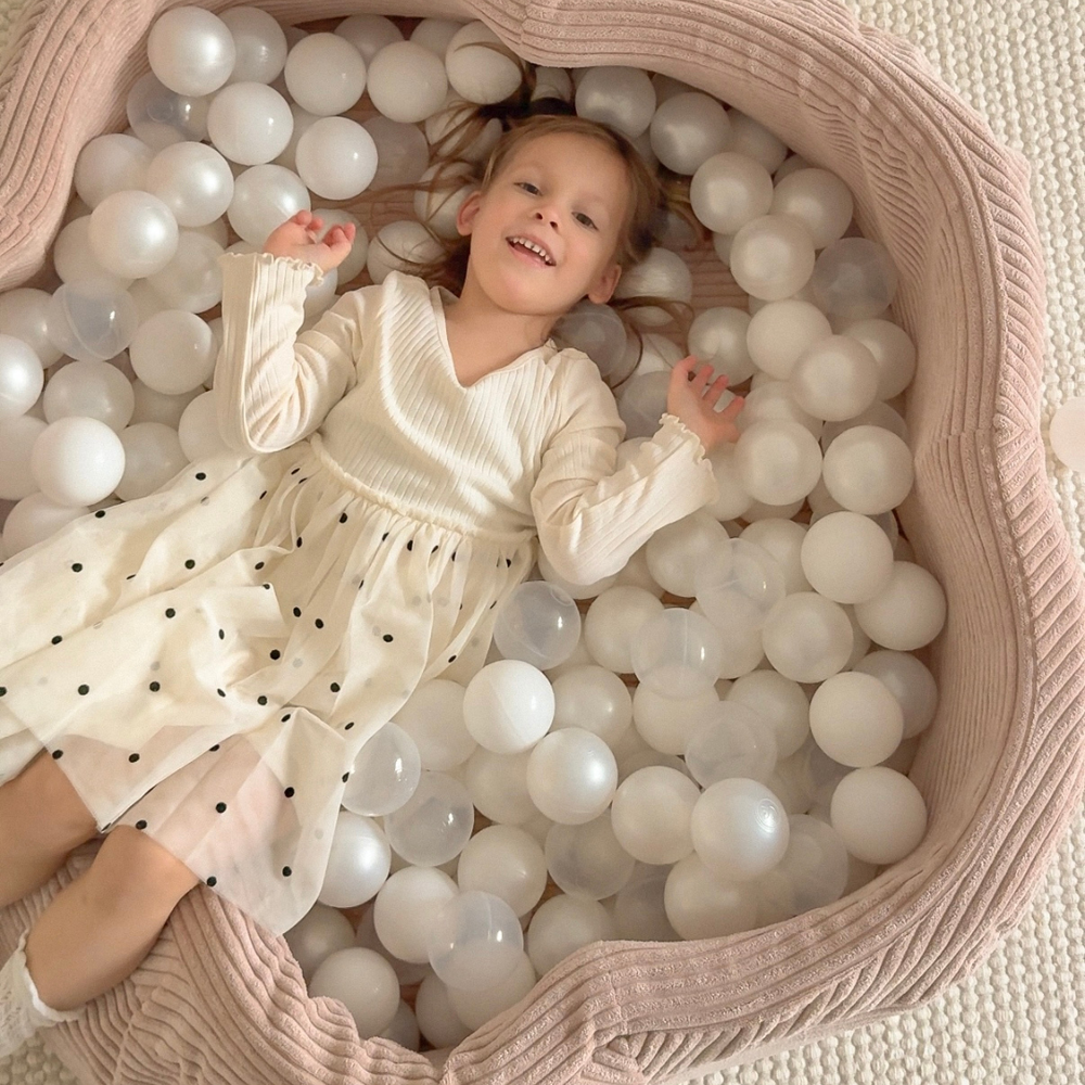 Aesthetic Ecru Flower – Ball Pit for Children | Optional Balls